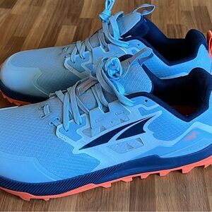 Altra Lone Peak 7 Trail Running
Shoe (Women) TRIED ON ONLY, Never Worn.